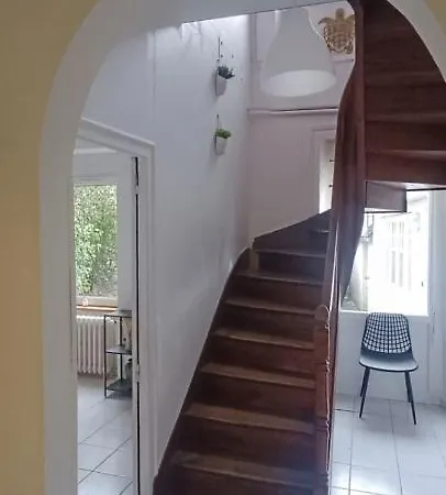 Location Maison 4 *